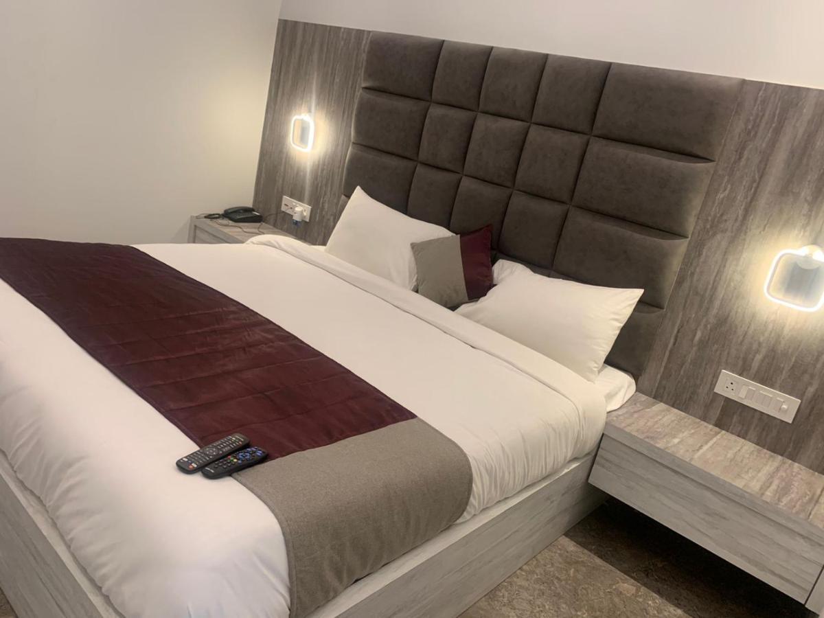 Hotel Lotus Inn Sirsa Luaran gambar